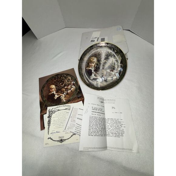 Victorian Christmas Collection CHRISTMAS DAY JOY Plate by Sandra Kuck in Box - Picture 6 of 6